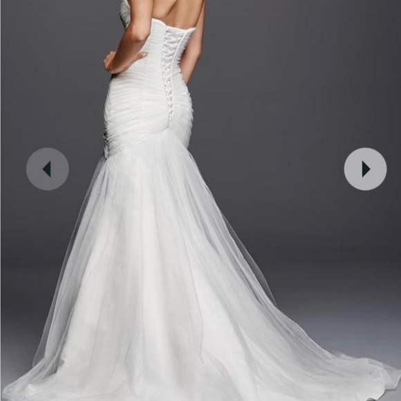 David’s Bridal Mermaid Tulle Ruched Wedding Gown - Picture 6 of 6